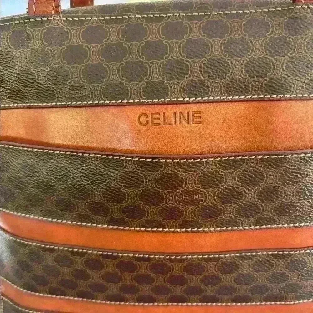 Celine Macadam vintage leather top handle bag. Great condition - gold hardware - Picture 15 of 16